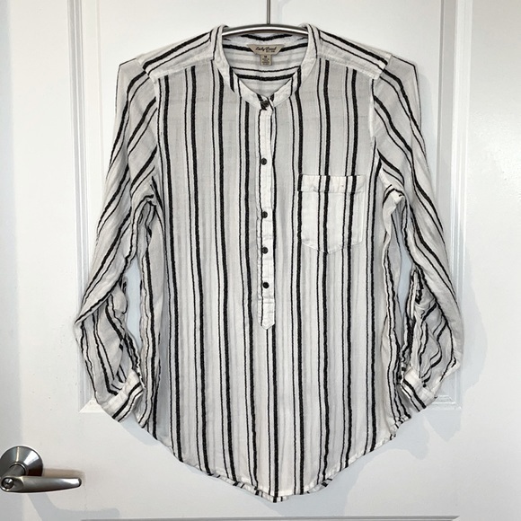 🍀LUCKY BRAND🍀 | Women’s Black & White Vertical Striped Button Down Shirt - Picture 1 of 6